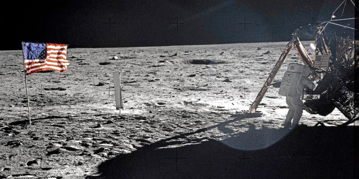 Nächste Mondlandung: Nasa wählte neun Landeplätze aus - Wissenschaft ...