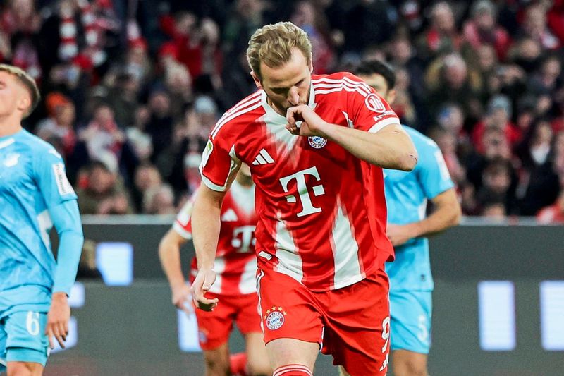 Bayern zerlegt Hoffenheim mit 5:1, Baumgartner schießt Leipzig mit Doppelpack zum Sieg