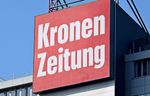 Krone.at zeigt Video vom tödlichen Rope-Jumping-Unfall Das Video vom Sturz in die Tiefe der Brasilianerin startet automatisch und ohne Warnung nach Artikelaufruf. Der Presserat ist bereits alarmiert