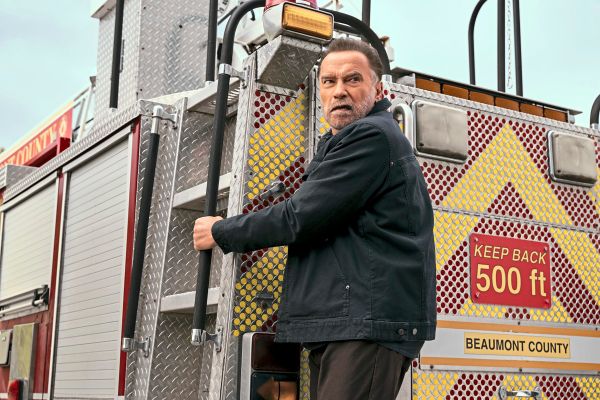 Schmunzeln-mit-Arnie-Fubar-2-mit-Schwarzenegger-auf-Netflix