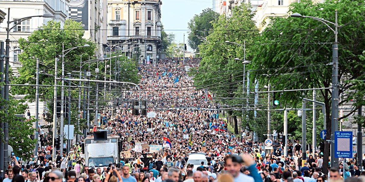 Erneute Proteste Gegen Gewalt In Belgrad Fordern Unterstützung Für ...