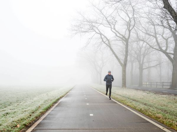Runter-von-der-Couch-raus-in-die-K-lte-Wie-man-sportlich-gut-durch-den-Herbst-kommt