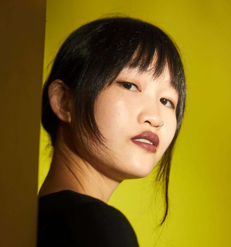 Rebecca F. Kuang wurde 1996 in China geboren und wuchs in den Vereinigten Staaten auf. Ihr neuer Roman 