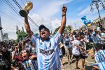 Warum Fußball in Argentinien nie nur Fußball ist Das ÖFB-Team trifft am Montag auf den Weltmeister und Lionel Messi. Doch es geht um mehr: Während Österreich vor allem bei Großereignissen in Fußballstimmung kommt, ist der Sport in Argentinien Alltag, Erzählung und nationale Selbstbeschreibung