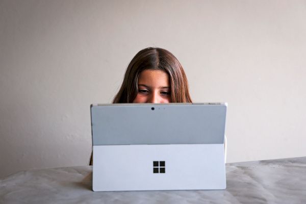 Regierung-befragt-Fachleute-zum-Social-Media-Verbot