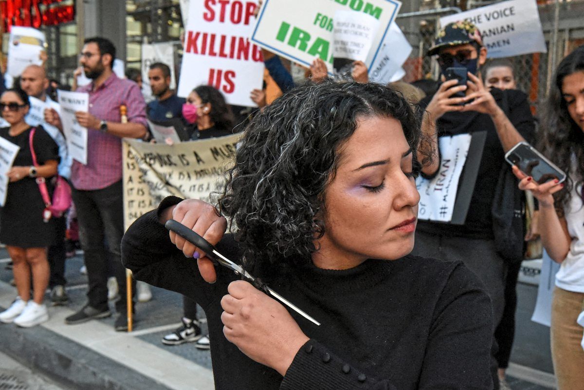 Iran: Der Schnitt als Symbol - dieStandard - derStandard.at › dieStandard