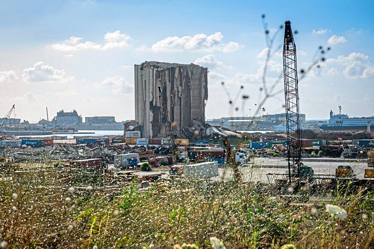 Zerstörung am Hafen in Beirut