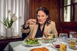 Eva Pölzl: "Mir wird gesagt, mein Kochstil ist Achtzigerjahre-mäßig" 6aabd066 8bf5 42da 948e 705297582f54