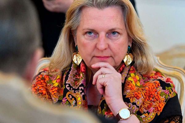 Karin Kneissl - Figure 1