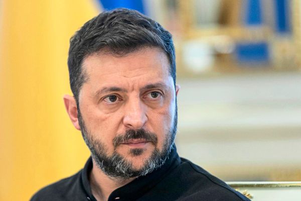 Selenskyj-k-ndigt-an-dass-Kyjiw-bis-zu-1000-Abfangdrohnen-pro-Tag-bauen-will