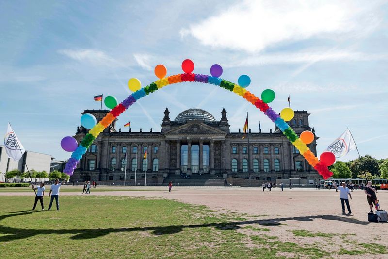 Christopher Street Day in Berlin: Der Bundestag sollte Flagge zeigen