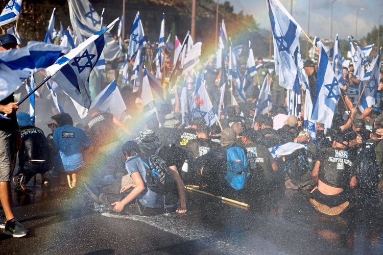 Wasserwerfer Israel Proteste.