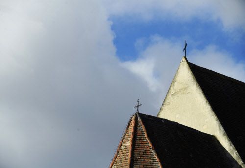 Katholische Kirche Verzeichnet Rekord Bei Austritten - International ...