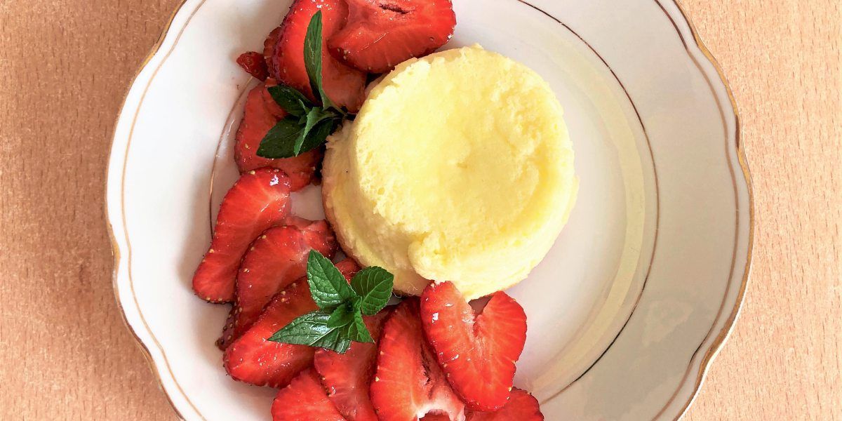 Ziegenkäsedessert mit marinierten Erdbeeren - Rezepte - derStandard.de ...
