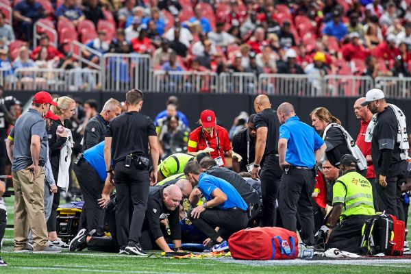 NFL-Spieler-erzwingen-Abbruch-nach-Verletzung-eines-Profis