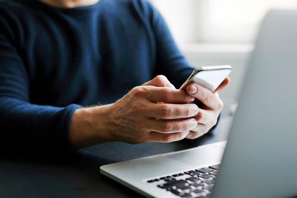 Haben-Sie-schon-mal-ein-Dick-Pic-verschickt-