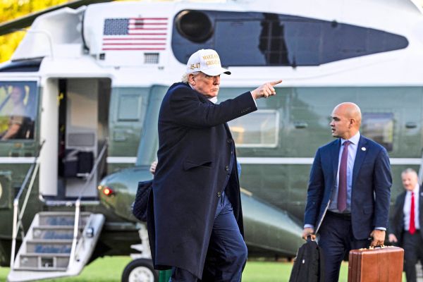 Befinden-sich-die-USA-im-Notstand-Wie-Trump-f-r-seine-Zollpolitik-eine-Krise-herbeibeschw-rt