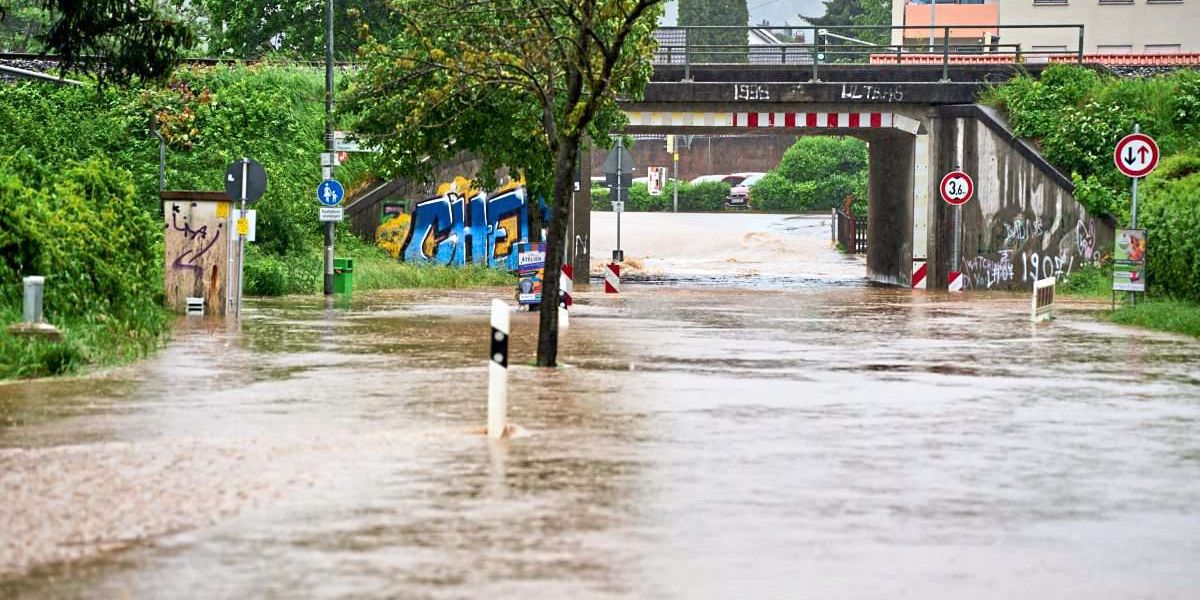 Dauerregen Und Jahrhunderthochwasser In Süddeutschland - Weltchronik ...