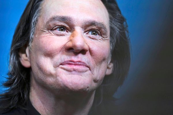 Spekulationen-wegen-Aussehens-War-das-Jim-Carrey-oder-nicht-