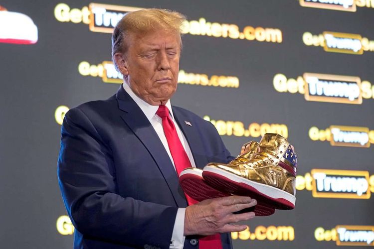 Donald Trump mit den goldenen 