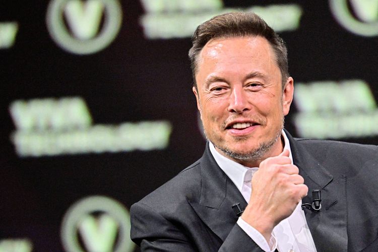 Elon Musk bei einer Konferenz