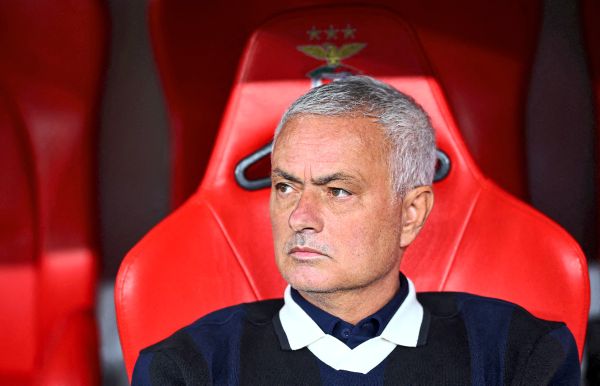 Fenerbahce-feuert-Trainer-Jose-Mourinho