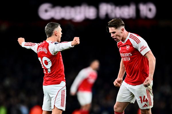 Arsenal-mit-4-1-Gala-im-Schlager-gegen-Aston-Villa