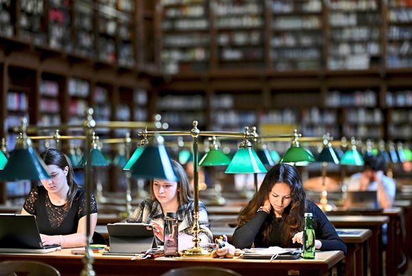 Unis-pochen-auf-Zugangsbeschr-nkungen-und-Lehrerausbildung