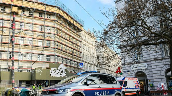 ein-schwerverletzter-nach-einsturz-von-bauger-st-in-wien-alsergrund