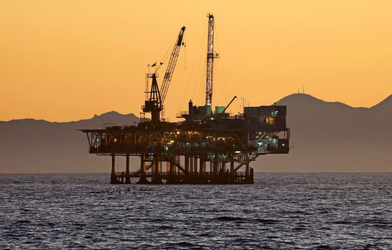 Ölpreis zieht nach US-Angriff auf Venezuela wieder an, Rüstungsrally treibt Börsen auf Rekordhöhen