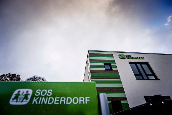 Volksanwalt-will-einheitliche-Standards-in-Kinder-und-Jugendhilfe