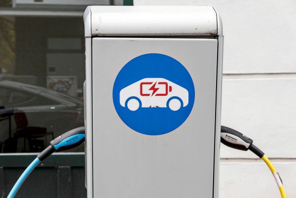 Weltweite-Verk-ufe-von-E-Autos-stagnieren