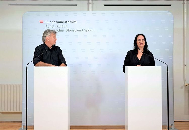 Vizekanzler Werner Kogler (Grüne) und Staatssekretärin Andrea Mayer (Grüne) initiierten die Vertrauensstelle vera* im Herbst 2022 vor.