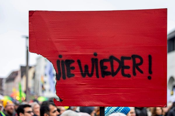 Aktuelle-Studie-Zahl-der-Autokratien-weltweit-auf-neuem-H-chststand