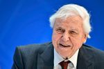 Kompetenz und Integrität: Zum 100. Geburtstag des Naturfilmers David Attenborough
