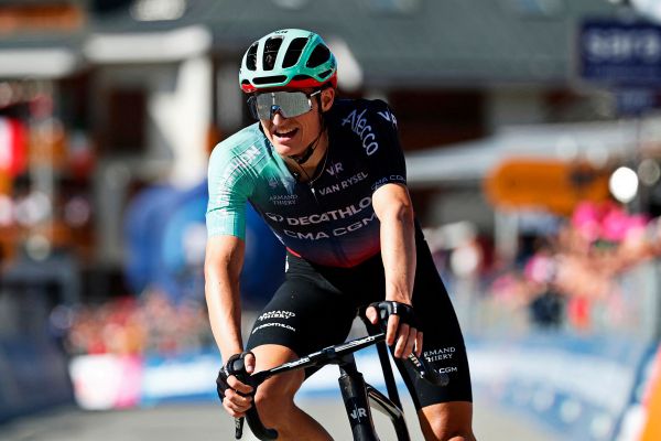 Gall-Etappenzweiter-hinter-neuem-Giro-Leader-Vingegaard