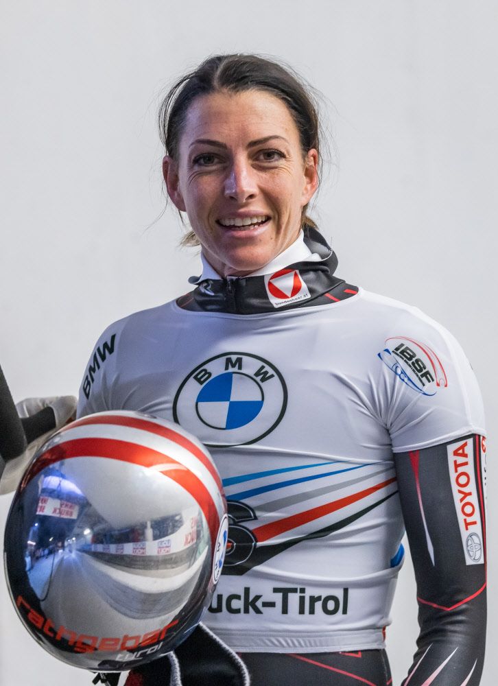 Skeleton Pilotin Janine Flock Bauch Herz Und Kopf Wintersport Derstandard At Sport