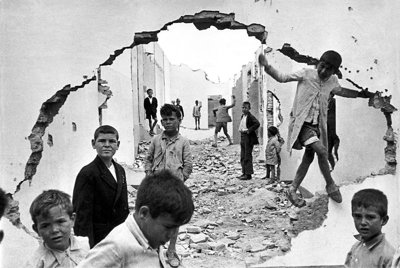 Henri Cartier-Bresson betörend im Fotoarsenal: Gigant in Schwarz-Weiß