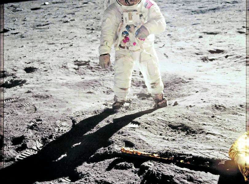 Völlig Losgelöst Von Der Erde Original www.derstandard.at