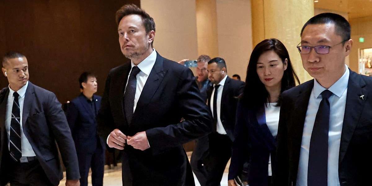 Elon Musk soll unter dem Einfluss von Peking stehen