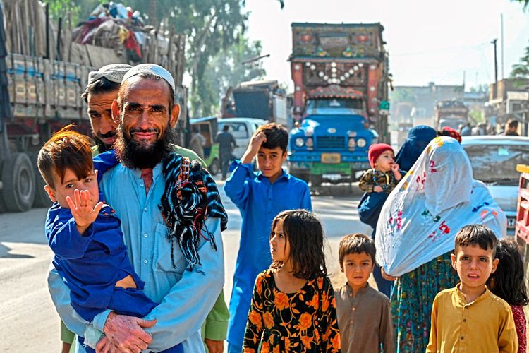 Afghanische Familie auf Flucht in Pakistan.