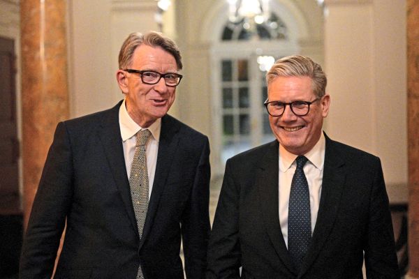 Starmer-will-sich-nach-den-Epstein-Turbulenzen-wieder-aufs-Regieren-konzentrieren