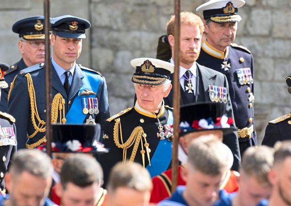 Was-zwischen-Charles-William-und-Harry-geschah