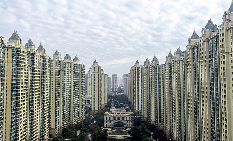 Ein Baukomplex in der Stadt Huaian, entwickelt vom Immobilienunternehmen Evergrande, das mittlerweile in einer tiefen Krise steckt.