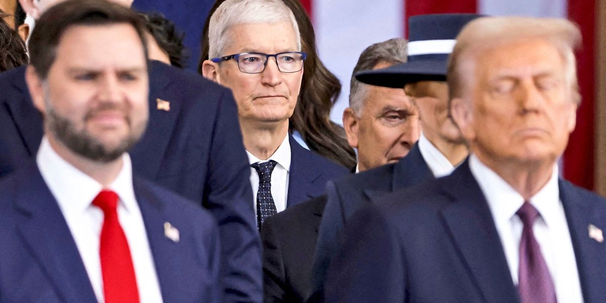 Trump rügt Apple-Chef: "Ich habe ein kleines Problem mit Tim Cook"