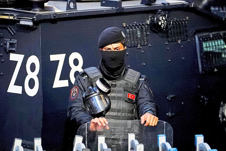 Ein türkischer Polizist.