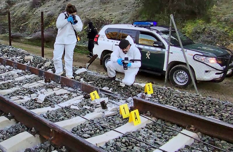 Warum brach ein Stück Gleis in Adamuz? Mehrere Theorien zum Zugunglück in Spanien