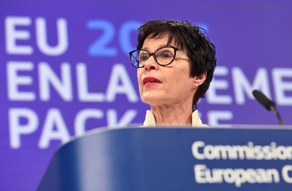 Richterliche-Freiheiten-werden-eingeschr-nkt-EU-Kommission-tadelt-Serbien