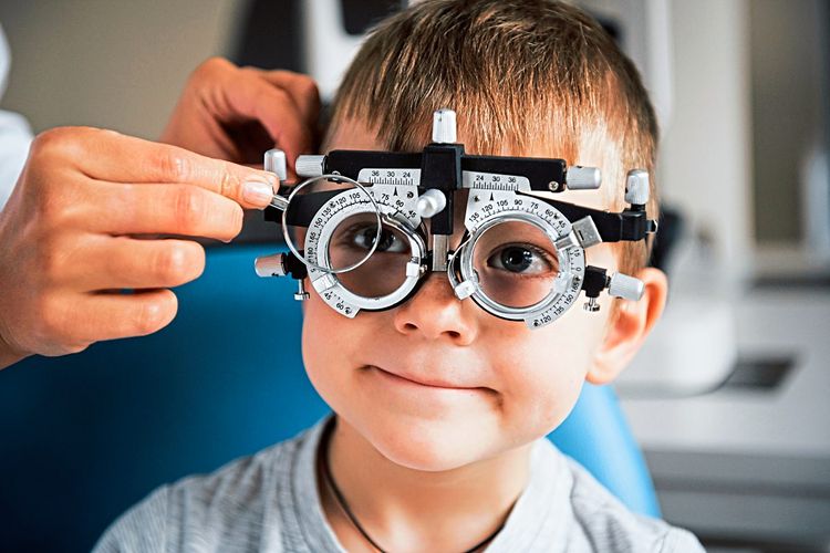 Kassenarzt Ordination Augenarzt Arztpraxis Kind Brille