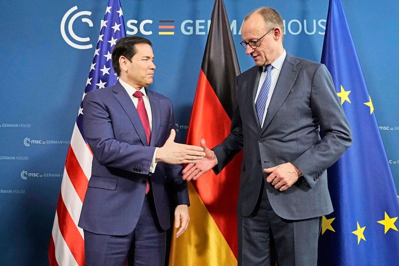 München debattiert über "geordnete Scheidung" Europas von USA – Merz will neue Grundlage für Partne…